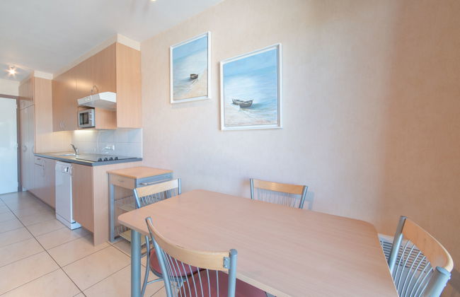 1 bedroom Apartment in Bredene with swimming pool and garden - Photo 9