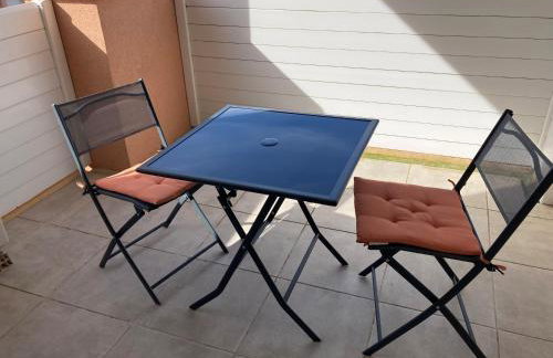 Appartement moderne en résidence avec piscine - Photo 6