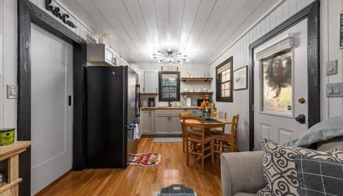 TNT II - Creek Front, Hot Tub, Fire Pit - Foto 5