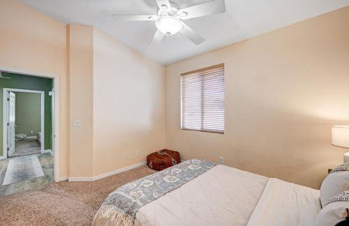 Luxury 6 BR Home Large Pool & Spa with Grassy Yard - Photo 80