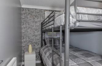 York Family Luxury Cabin with hot tub - Photo 36