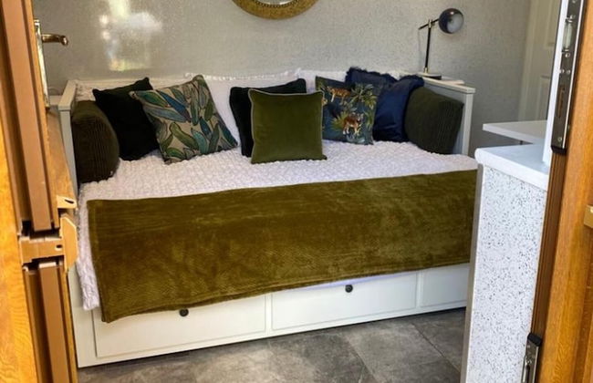 Oakwood Cabin Retreat in Bexleyheath - Foto 10