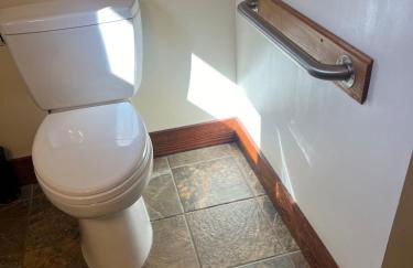 Luxury Cabin for Rent near the Shenandoah National Park, Virginia - Photo 25