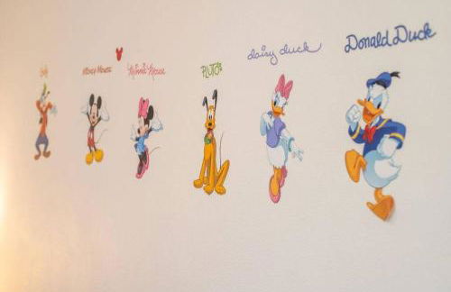 545 -Beautiful 4 Bed Home with Sparkling Pool and Games Room - Foto 42