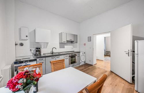Perfect for 5 Guests - Netflix - Parking - Duisburg - Smart Home - Photo 18