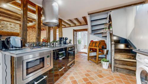 Amazing Home In Neuilly Le Vendin - Photo 4