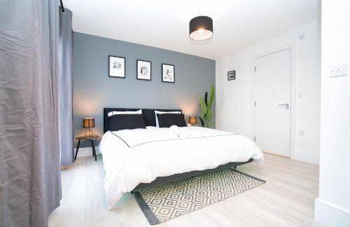 Milton Keynes new 5-Bedrooms 14guests Contractor family holiday Free Parking - Foto 20