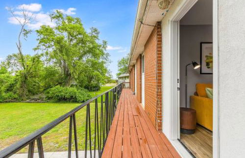 Mid century APT, KING bed + desk - Foto 19