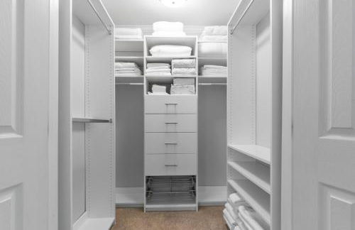 Fully Fenced Rustic Home Minutes From Truist Park - Foto 19