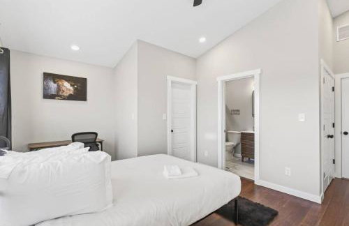 Cozy Comfort near Fountain Square- Downtown Indy - Photo 10