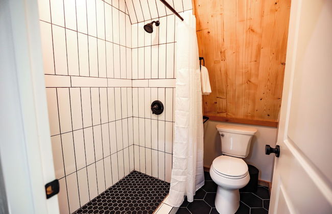 Finger Lakes Treehouse & Spa - Foto 51