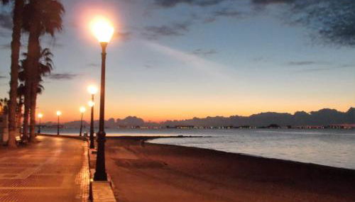 Beautiful 3 bed, 2 bath modern apartment - Foto 4