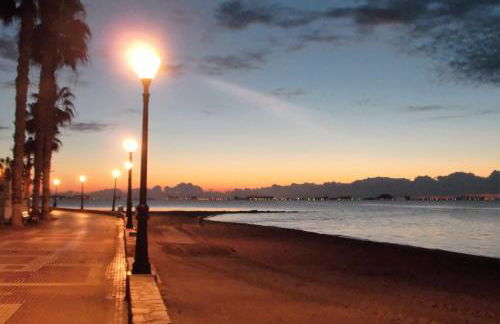 Beautiful 3 bed, 2 bath modern apartment - Foto 4