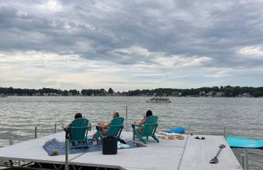 Eagle Lake Paradise! Close to ND! Sunset! Hot Tub! - Foto 43