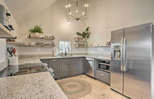 Peaceful Family Escape on Table Rock Lake! - Photo 9