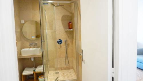 Studio cosy devant RER B TGV Massy SNCF - Foto 2, towels, Shower