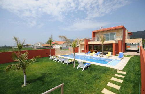 Superb Esposende Villa 5 Bedrooms Villa Agobar Tennis Court - Foto 22