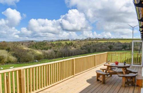 Brook Lodge - Photo 12