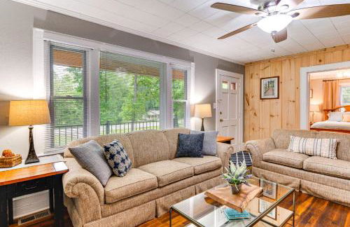 3 Mi to Dtwn! Forest City Haven with Furnished Patio - Foto 6