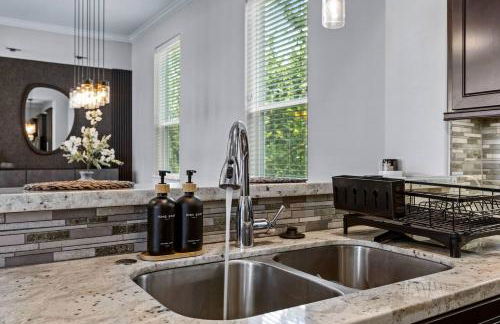 Spacious 3BR/BBQ/Yard/9 min to Downtown & Med Ctr - Foto 11