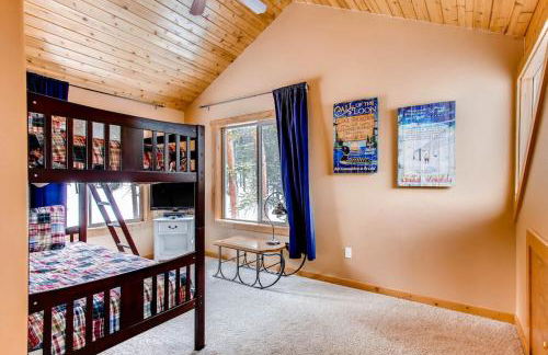 Serene Mountain Cabin Nestled Amongst the Pines - Alpenhaus - Foto 49