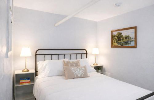 Cozy 1Bdrm • Great Location • Fast Wi-fi - Foto 11