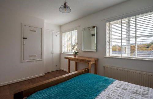 55 Incline Way - Saundersfoot Coastal Retreat with Patio & Parking - Photo 32