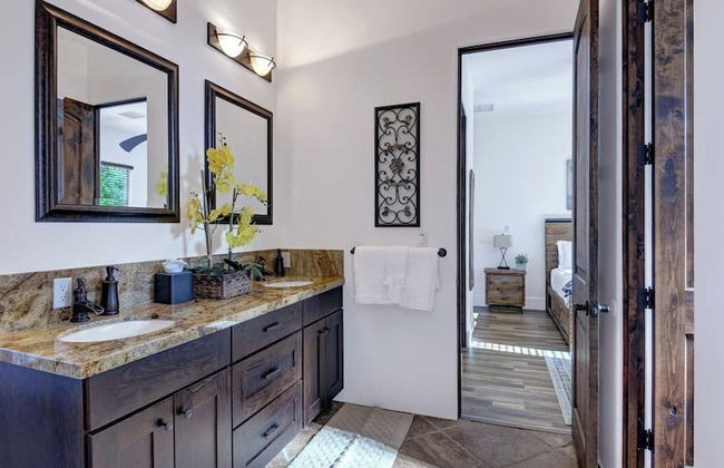 Movie Theater, Game Room, Pool, Hot Tub, & Views Villa Toscana by Avantstay - Foto 19