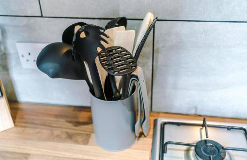 Modern 3 Bedroom House Perfect for Short and Long Stays - Foto 70