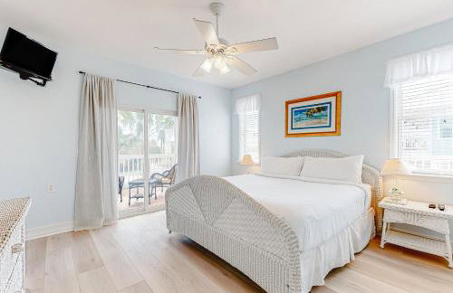 Dog & wedding-friendly home with private pool bikes & beach gear - Foto 12