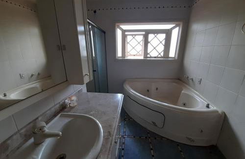 Casa do Bosque, espaçosa e confortável em condominio espetacular, 5 min centro! - Foto 36