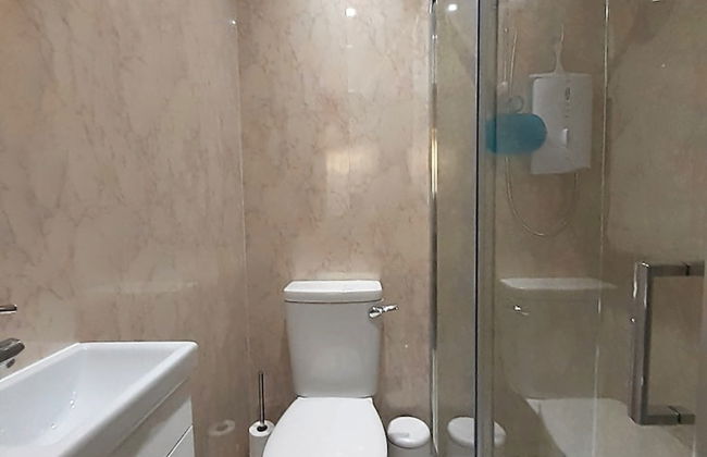 2 Bed Home With Private Garden in the Highlands - Foto 15