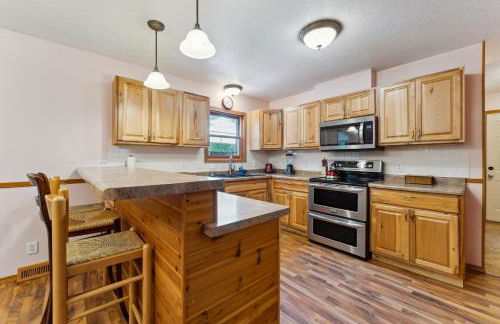 Dog-friendly 6-acre 5BR 3BA home, game room, deck, Wisconsin Dells 10min - Foto 21