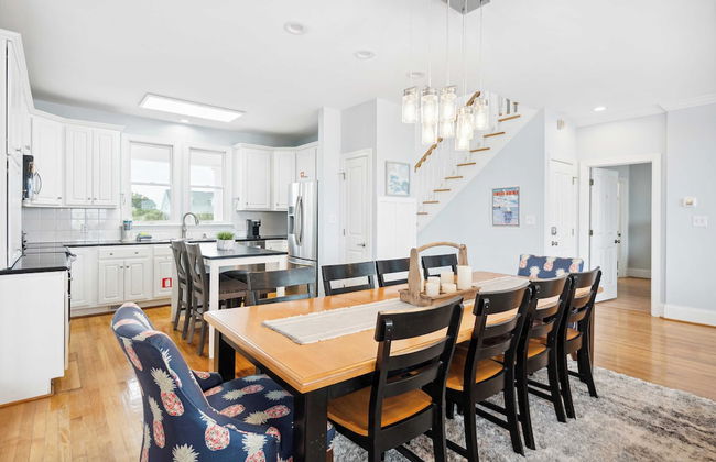 Oceanfront w/ Pool, Panoramic Deck Views, 5bdr Folly Ocean Breeze by Avantstay - Foto 13