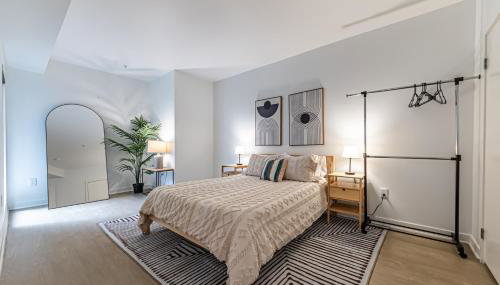 Stylish 2BDR & 2BTH - 15 mins walk to the beach! - Foto 4