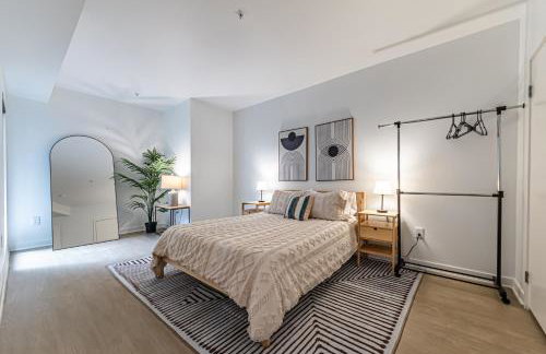 Stylish 2BDR & 2BTH - 15 mins walk to the beach! - Foto 4