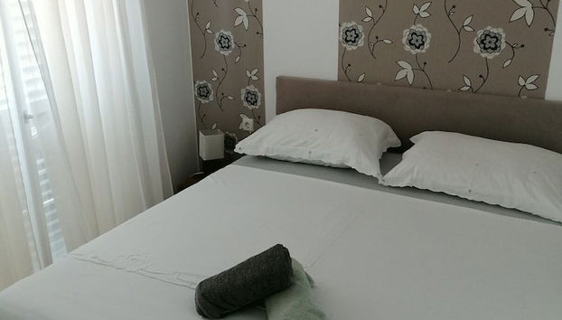 Impeccable 2-bed Apartment in Rab - Photo 2, Room