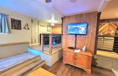 Bear Cave- Pet Friendly Suite in Shaver Lake - Foto 10