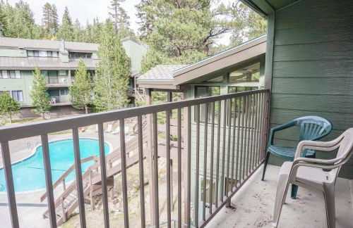 St Anton Courtyard View 2-Bedroom Condos with Pool & Jacuzzi - Foto 25