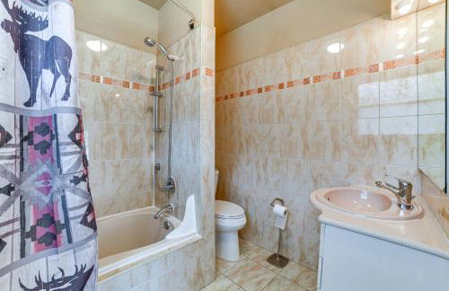 Massive Roscoe Retreat Great for Large Groups! - Photo 29