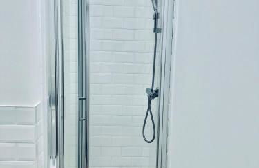 2 Bed Ground Floor Apt - outdoor access in Strood F2 - Photo 23