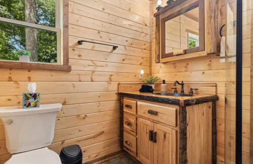 Riverside Oasis with Stunning Views, Cozy Firepit! - Photo 50