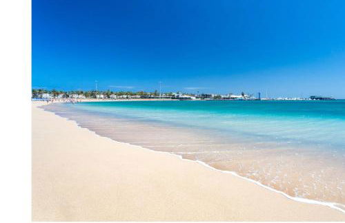 Sunny home in the center near the beach - Photo 33