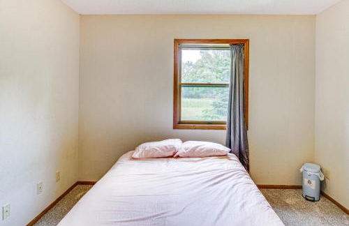 Hot Tub and 2 Recreation Rooms Spacious Onamia Home - Foto 23