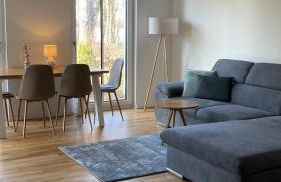 Modernes voll möbliertes Apartment am See mit Garten, nahe BER - Foto 1