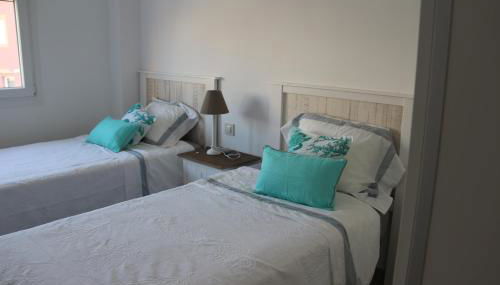 NEW!! Bonito adosado en Zahara de los Atunes - Foto 4