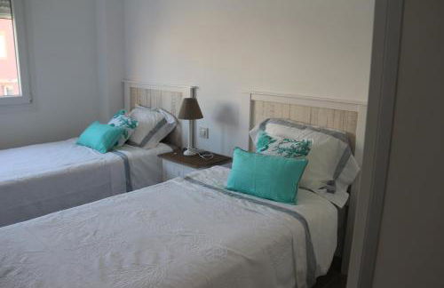 NEW!! Bonito adosado en Zahara de los Atunes - Foto 4