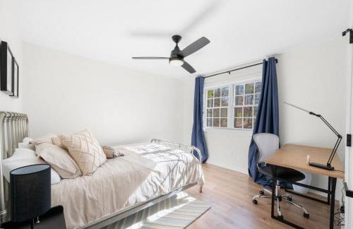 Outdoor Projector, Arcade, Fire Pit, 2 Car Garage, 2 Living Rooms - Foto 26