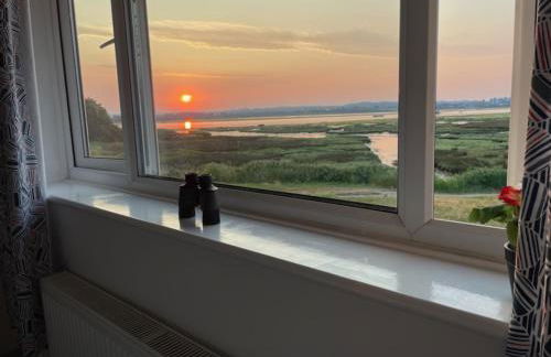 Waterfront - Holes Bay, Poole, Dorset - Photo 2