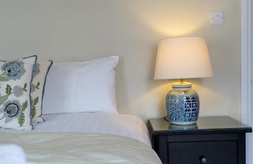 JOIVY Bright Flat for 6, Near Victoria and Warwick sq - Photo 35